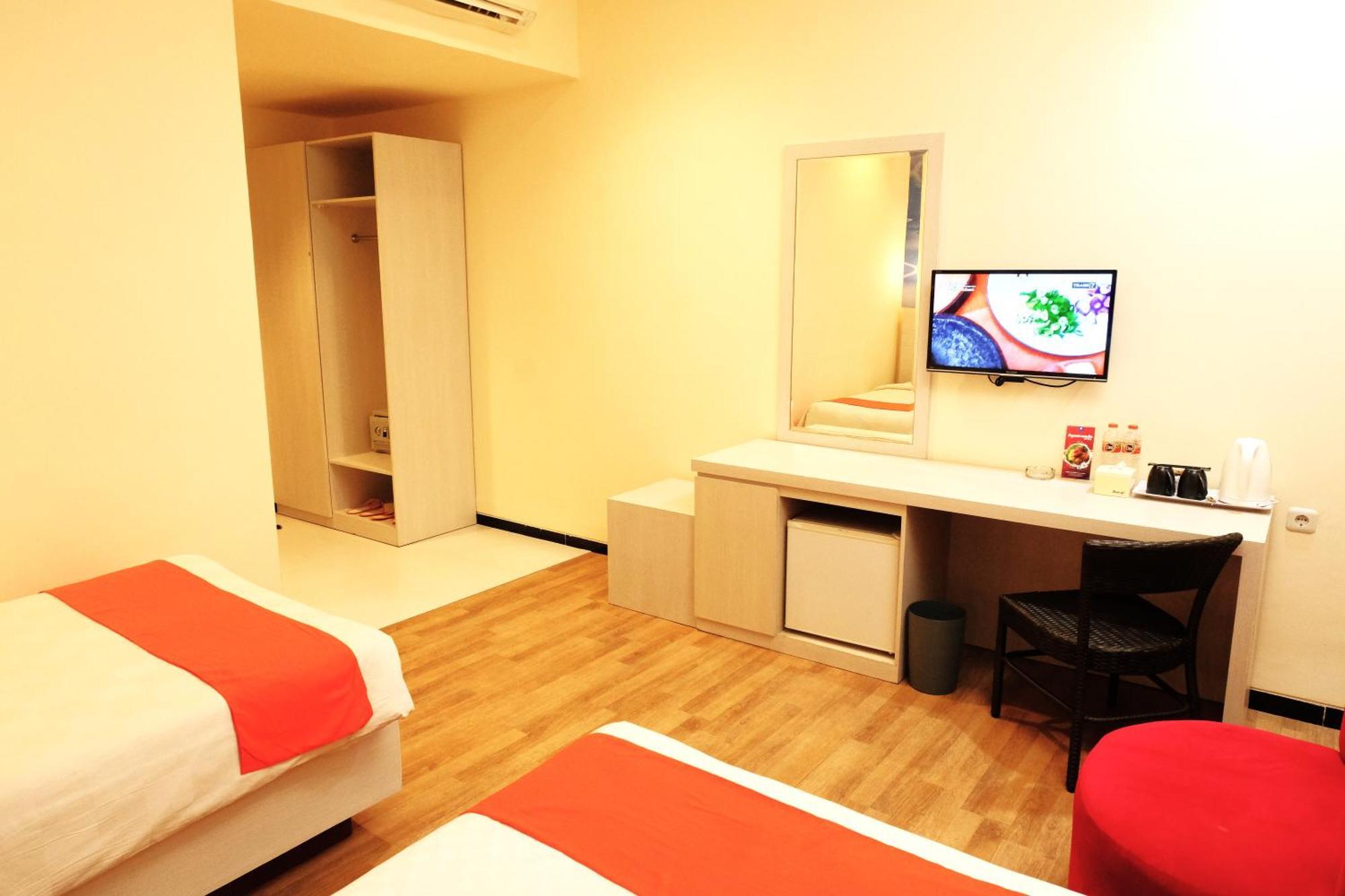 Halogen Hotel Airport Surabaya Sidoarjo Exteriör bild