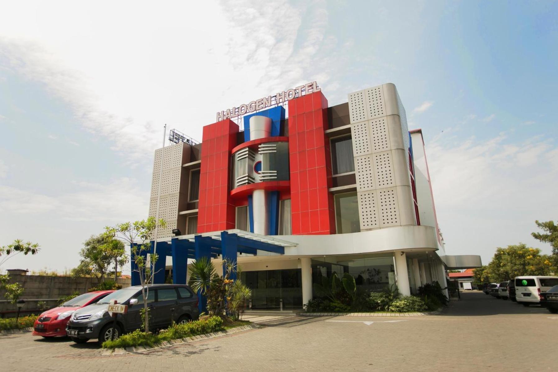 Halogen Hotel Airport Surabaya Sidoarjo Exteriör bild