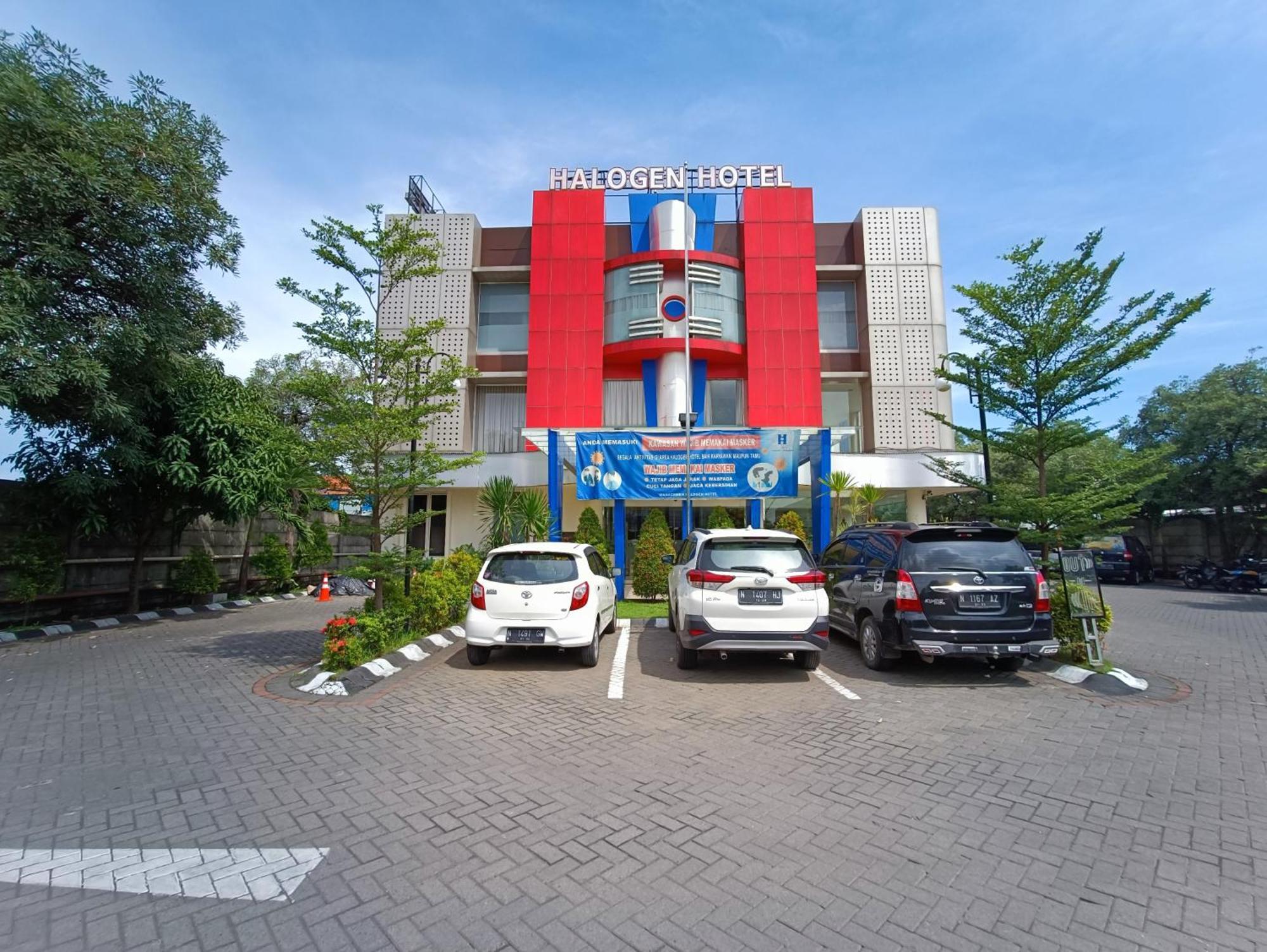 Halogen Hotel Airport Surabaya Sidoarjo Exteriör bild